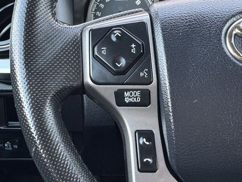 Used 2016 Toyota Tacoma SR5 image 32