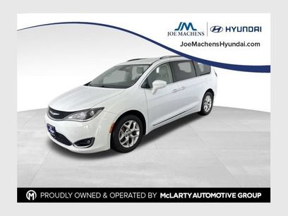 Used 2020 Chrysler Pacifica Touring-L Plus w/ Tire & Wheel Group