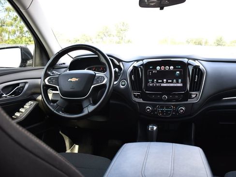 Used 2018 Chevrolet Traverse LT AWD/4WD image 24