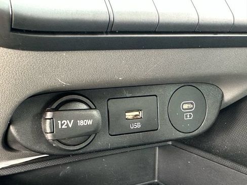 Used 2024 Hyundai Elantra SEL FWD image 19