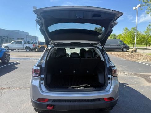 Used 2021 Jeep Compass Trailhawk AWD/4WD image 38