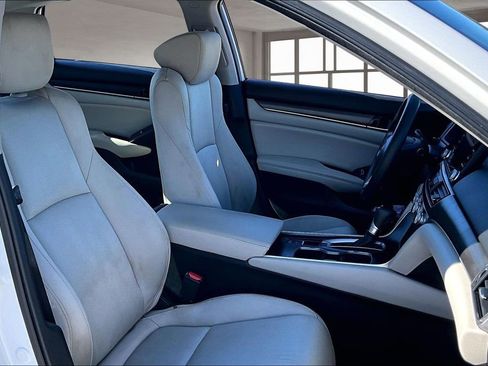 Used 2019 Honda Accord LX image 27