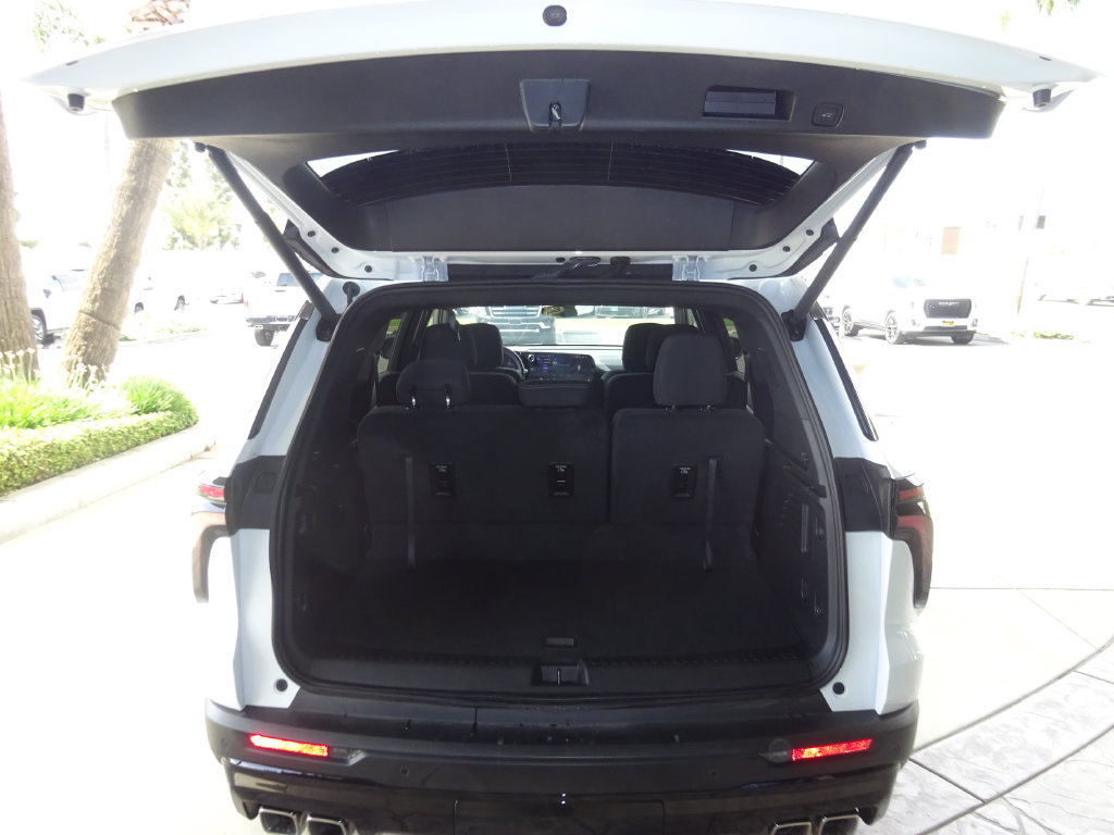 Used 2026 Chevrolet Traverse LT w/ Midnight/Sport Edition FWD image 30