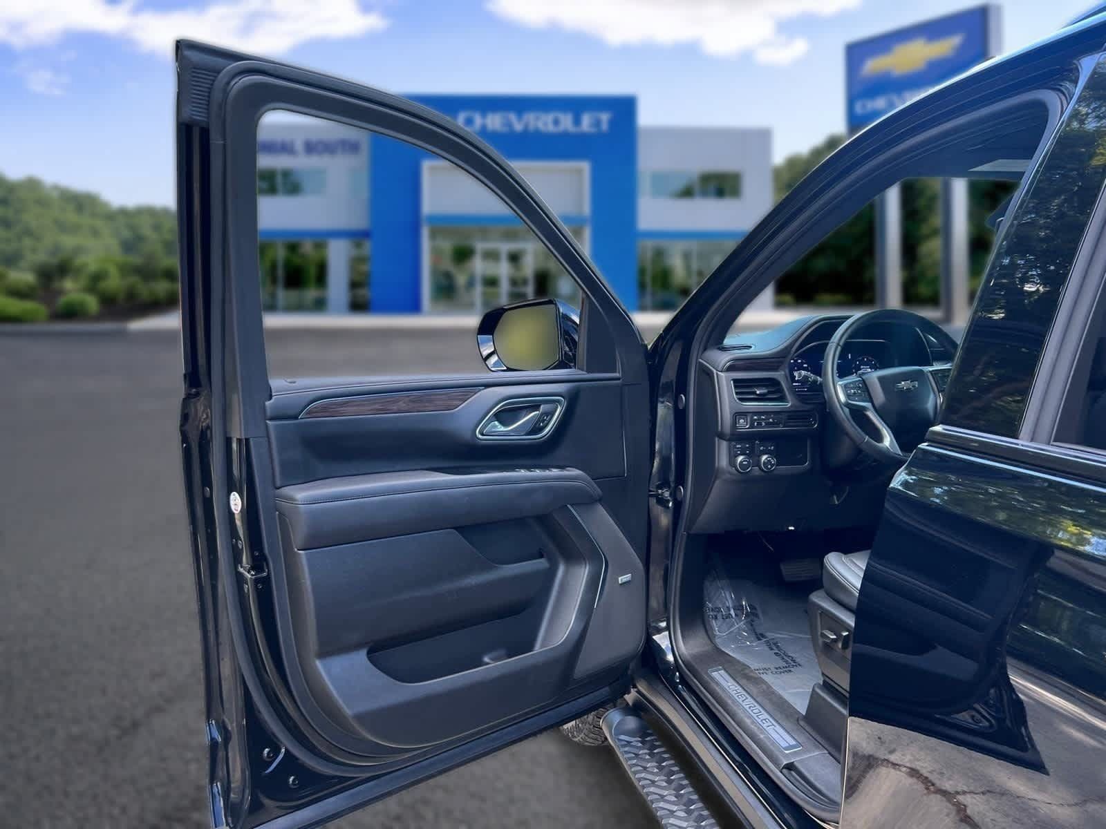 Certified 2024 Chevrolet Tahoe Z71 AWD/4WD image 15