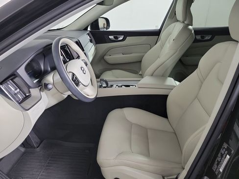 Used 2024 Volvo XC60 B5 Plus w/ Climate Package AWD/4WD image 18