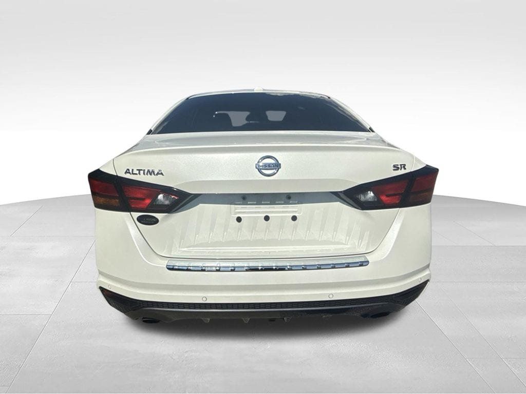 Used 2021 Nissan Altima 2.5 SR w/ SR Premium Package FWD image 8