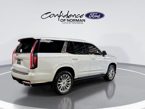 Used 2022 Cadillac Escalade Premium Luxury w/ Performance Package AWD/4WD image 9