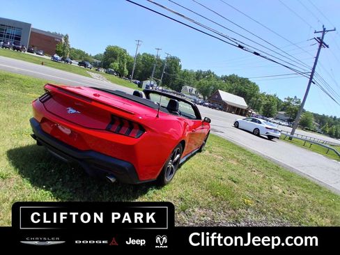 Used 2025 Ford Mustang Premium RWD image 27