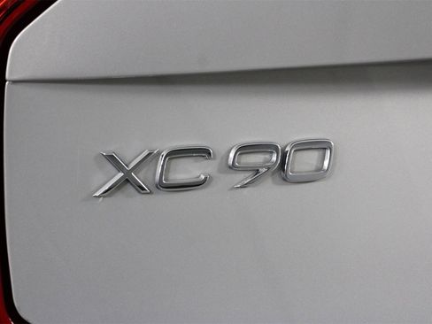Certified 2023 Volvo XC90 T8 Plus image 19