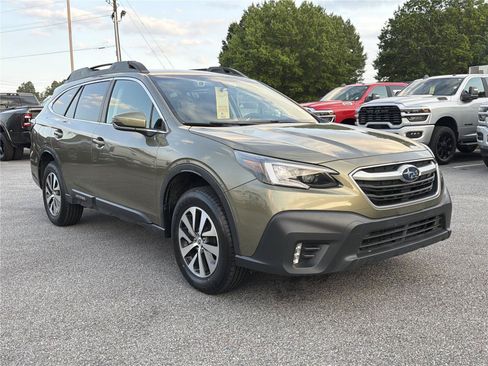 Used 2022 Subaru Outback Premium AWD/4WD image 4