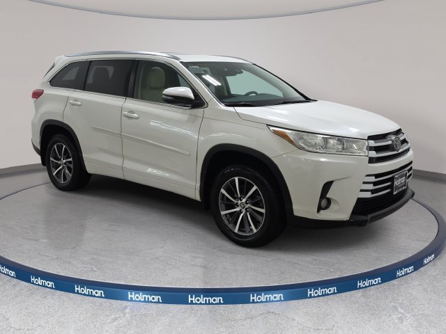 Used 2018 Toyota Highlander XLE AWD/4WD image 4