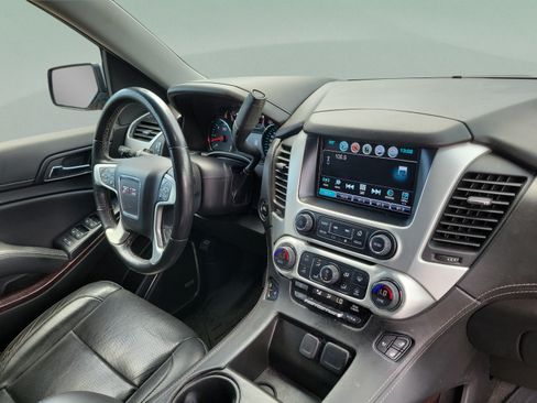 Used 2019 GMC Yukon XL SLT w/ Open Road Package RWD image 20