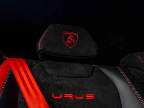 Used 2024 Lamborghini Urus Performante AWD/4WD image 81
