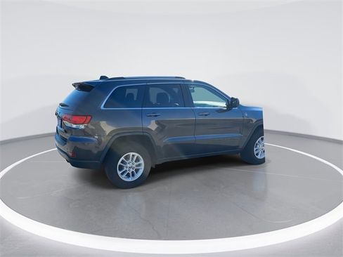 Used 2020 Jeep Grand Cherokee Laredo image 7