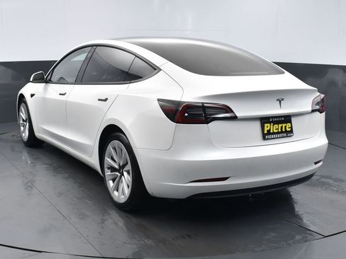 Used 2023 Tesla Model 3 Standard Range image 19