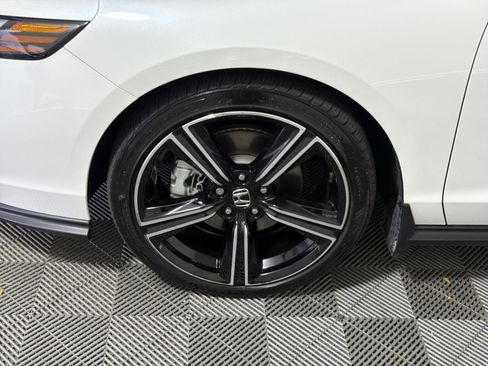 Used 2024 Honda Accord Sport image 12