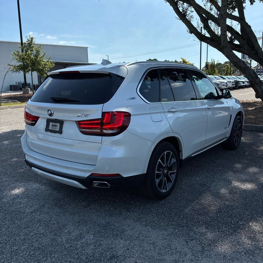 Used 2017 BMW X5 xDrive40e AWD/4WD image 3
