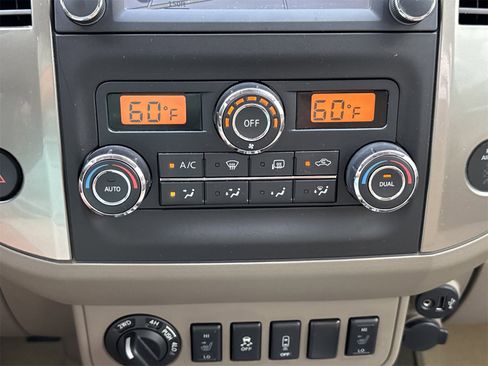 Used 2019 Nissan Frontier SL image 25