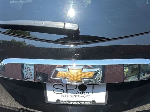 Used 2017 Chevrolet Traverse LT w/ Style and Technology Package image 33