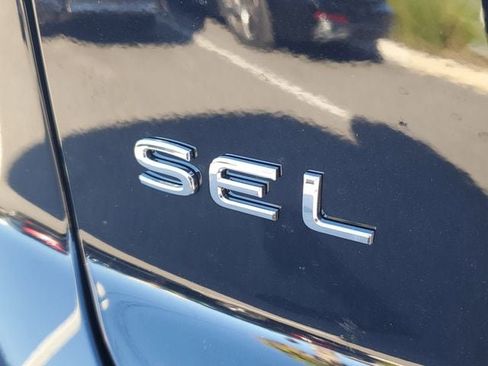 New 2026 Volkswagen Atlas Cross Sport SEL Premium R-Line image 6