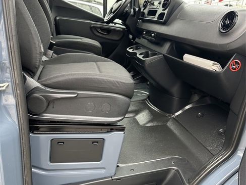 Used 2019 Mercedes-Benz Sprinter 144 Cargo image 34
