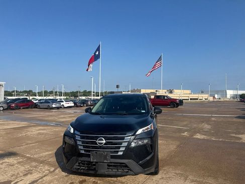 Certified 2024 Nissan Rogue S AWD/4WD image 6