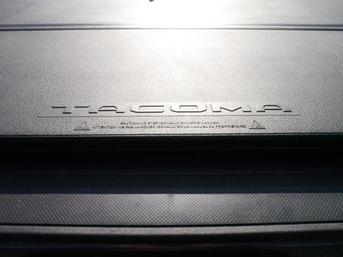 Used 2023 Toyota Tacoma Limited image 18