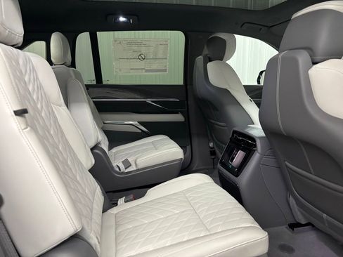 New 2026 Cadillac Escalade IQ Luxury 1 w/ LPO, Floor Liner Package image 17