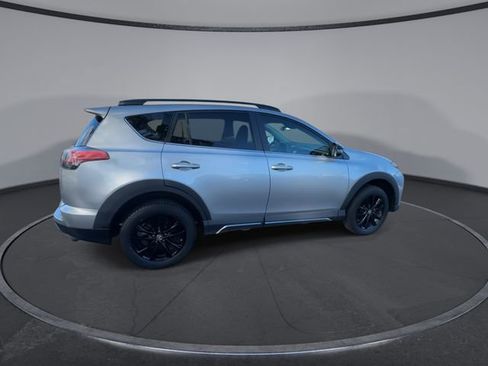 Used 2018 Toyota RAV4 XLE image 16