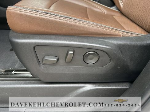 Certified 2023 Chevrolet Suburban High Country image 18