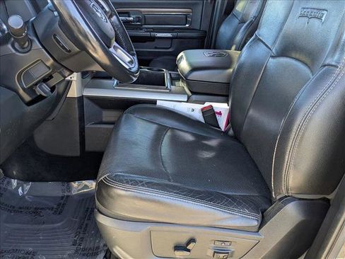 Used 2015 RAM 2500 Laramie w/ Convenience Group image 17