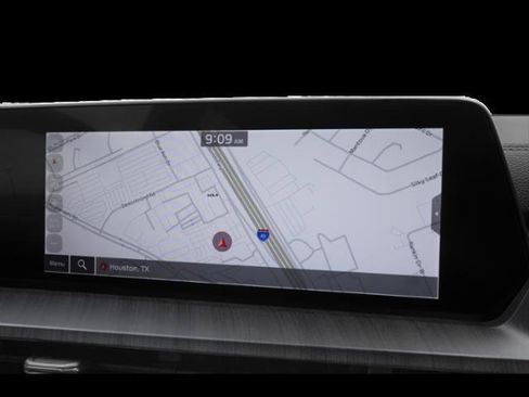 Used 2024 Kia Telluride EX w/ EX Captain's Chair Package image 13