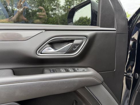 Used 2022 GMC Yukon AT4 AWD/4WD image 6