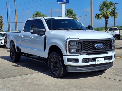 Used 2024 Ford F250 Lariat w/ Sport Appearance Package AWD/4WD image 7