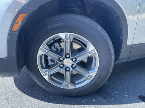 Used 2025 Chevrolet Blazer LT image 32