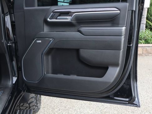 Used 2024 Chevrolet Silverado 2500 LTZ w/ LTZ Plus Package AWD/4WD image 49