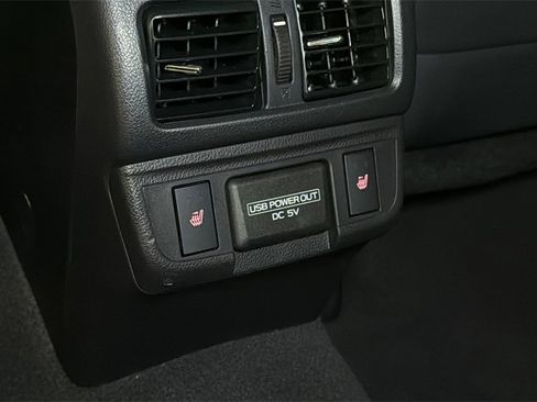 Used 2018 Subaru Outback 2.5i Limited image 18