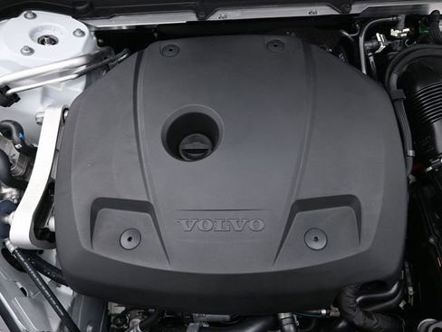 New 2026 Volvo XC60 T8 Plus w/ Protection Package Premier image 37