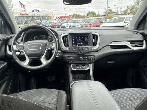 Used 2024 GMC Terrain SLE w/ Driver Convenience Package FWD image 19