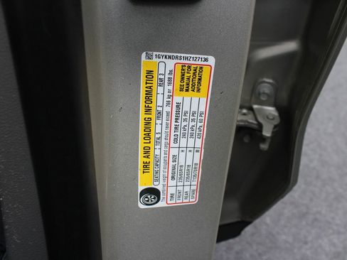 Used 2017 Cadillac XT5 Luxury w/ Driver Awareness Package image 34