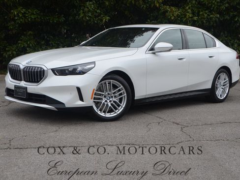 Used 2025 BMW 530i xDrive 530i xDrive (MSRP $65,150) image 1