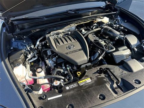 Used 2025 Toyota Crown Platinum image 27