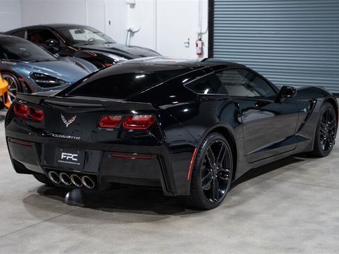 Used 2017 Chevrolet Corvette Stingray Coupe w/ Battery Protection Package RWD image 6