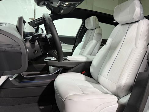 New 2026 Cadillac Lyriq Sport AWD/4WD image 5