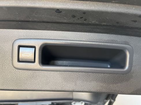 Used 2023 Toyota Highlander XSE AWD/4WD image 14