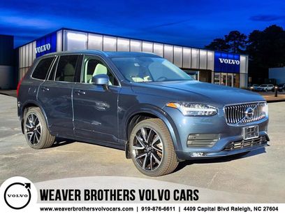 Used 2022 Volvo XC90 T6 Momentum w/ Advanced Package
