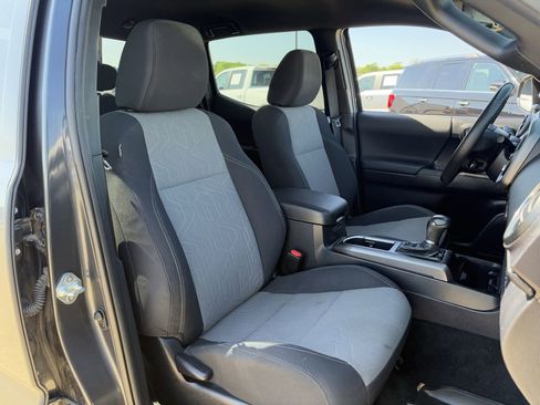 Used 2023 Toyota Tacoma TRD Off-Road image 29