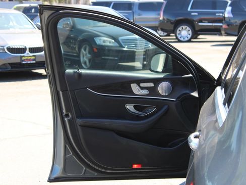 Used 2019 Mercedes-Benz E 300 w/ Premium 1 Package image 4