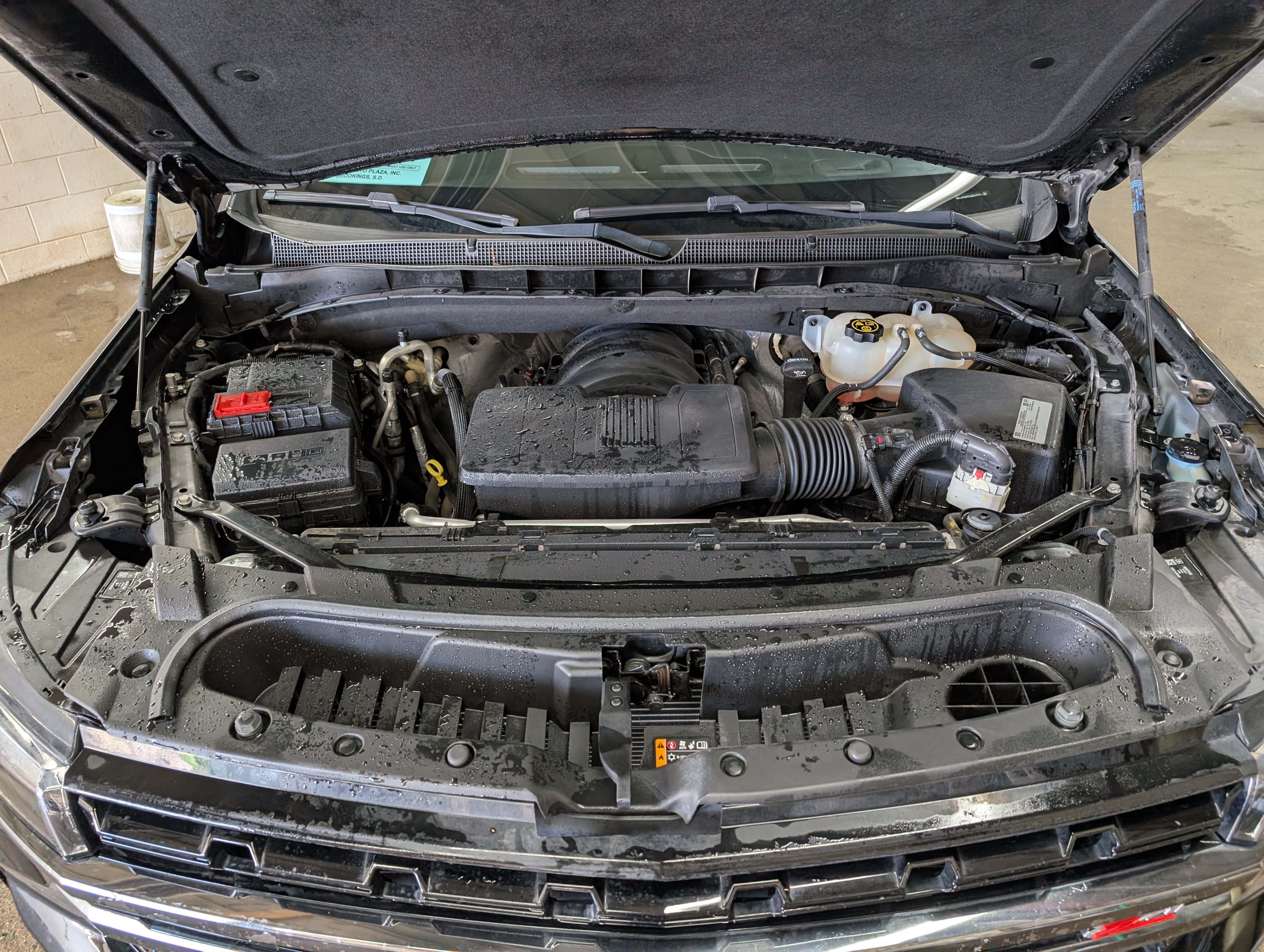 Used 2021 Chevrolet Tahoe Z71 w/ Z71 Off-Road Package AWD/4WD image 8