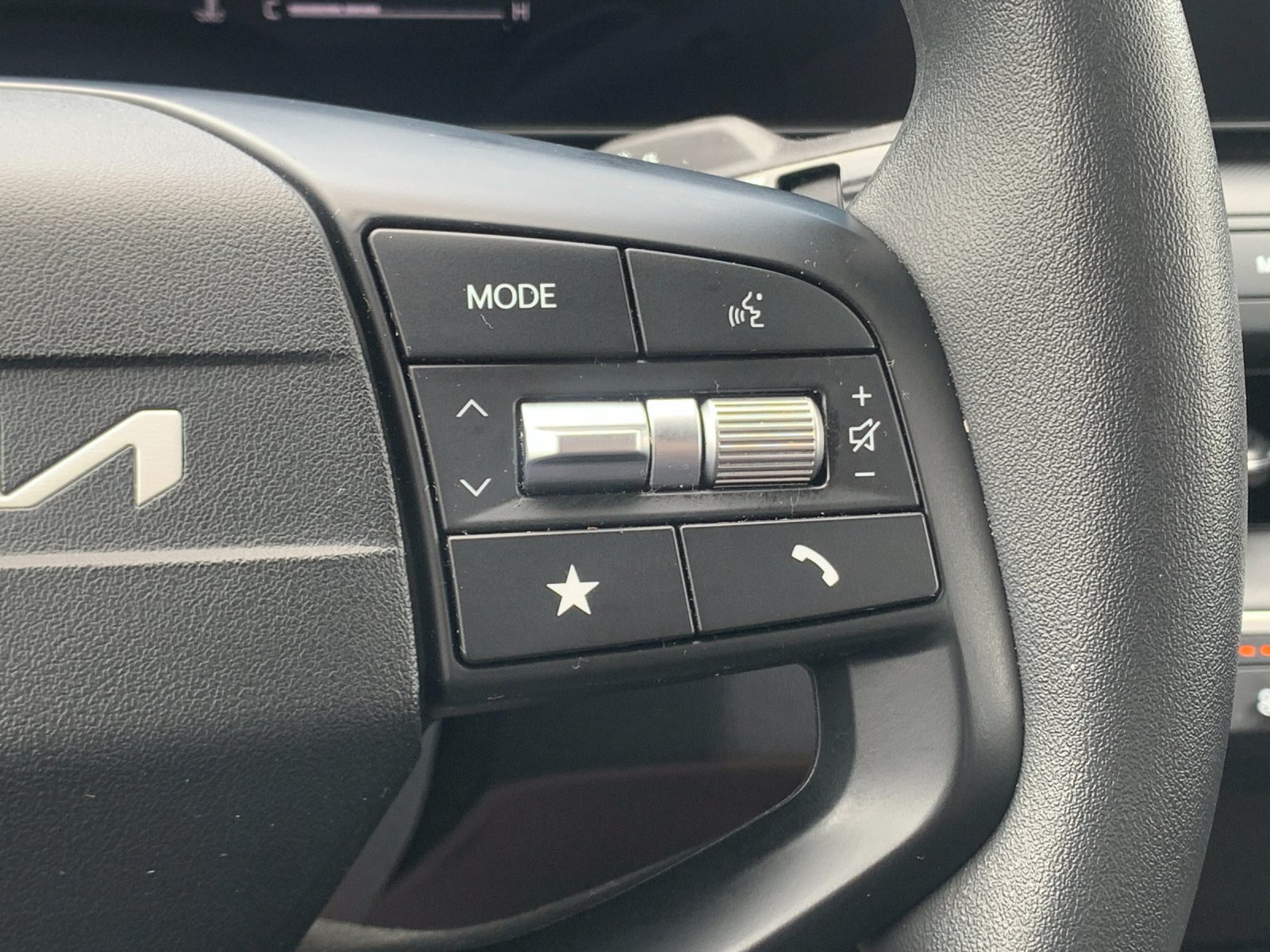Used 2026 Kia K4 FWD image 29